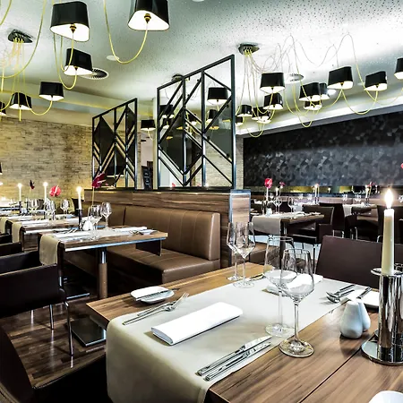 Seehotel Fleesensee فندق