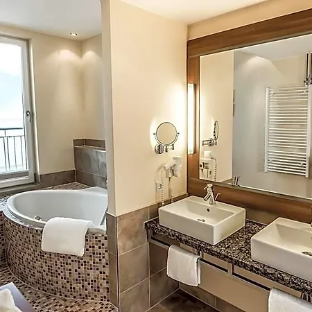 Seehotel Fleesensee 4*