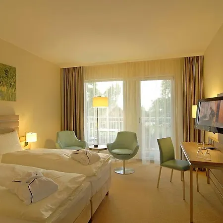 Seehotel Fleesensee فندق