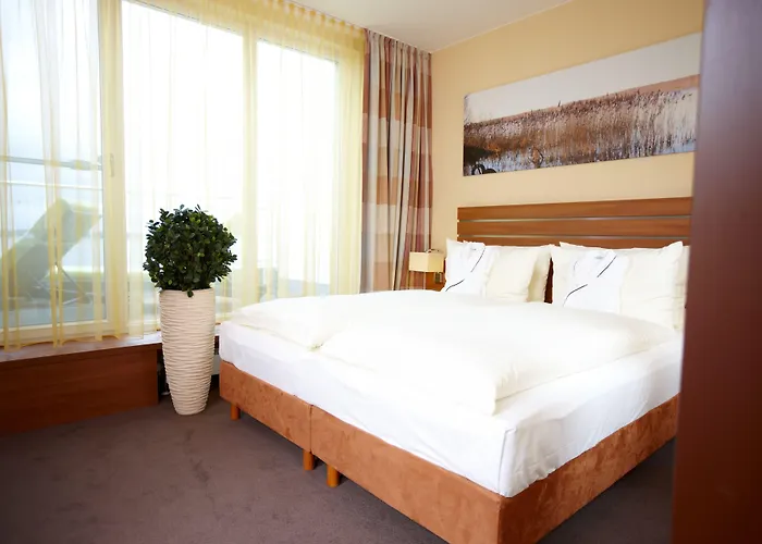 Seehotel Fleesensee Гёрен-Леббин