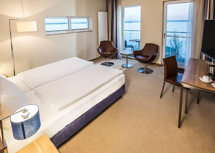 Отель Seehotel Fleesensee Гёрен-Леббин