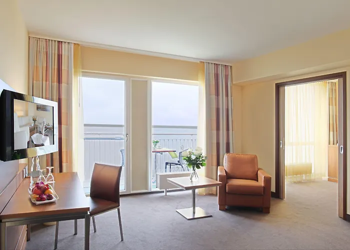 Отель Seehotel Fleesensee Гёрен-Леббин