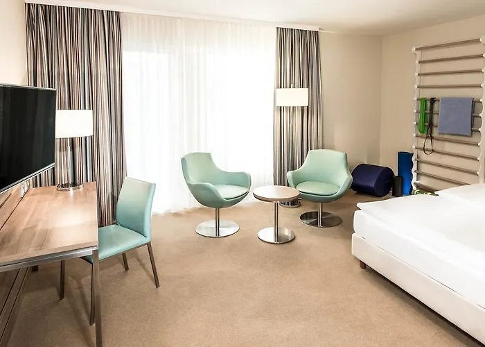 Отель Seehotel Fleesensee Гёрен-Леббин